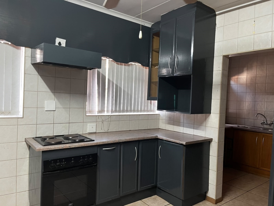 4 Bedroom Property for Sale in Flamwood North West